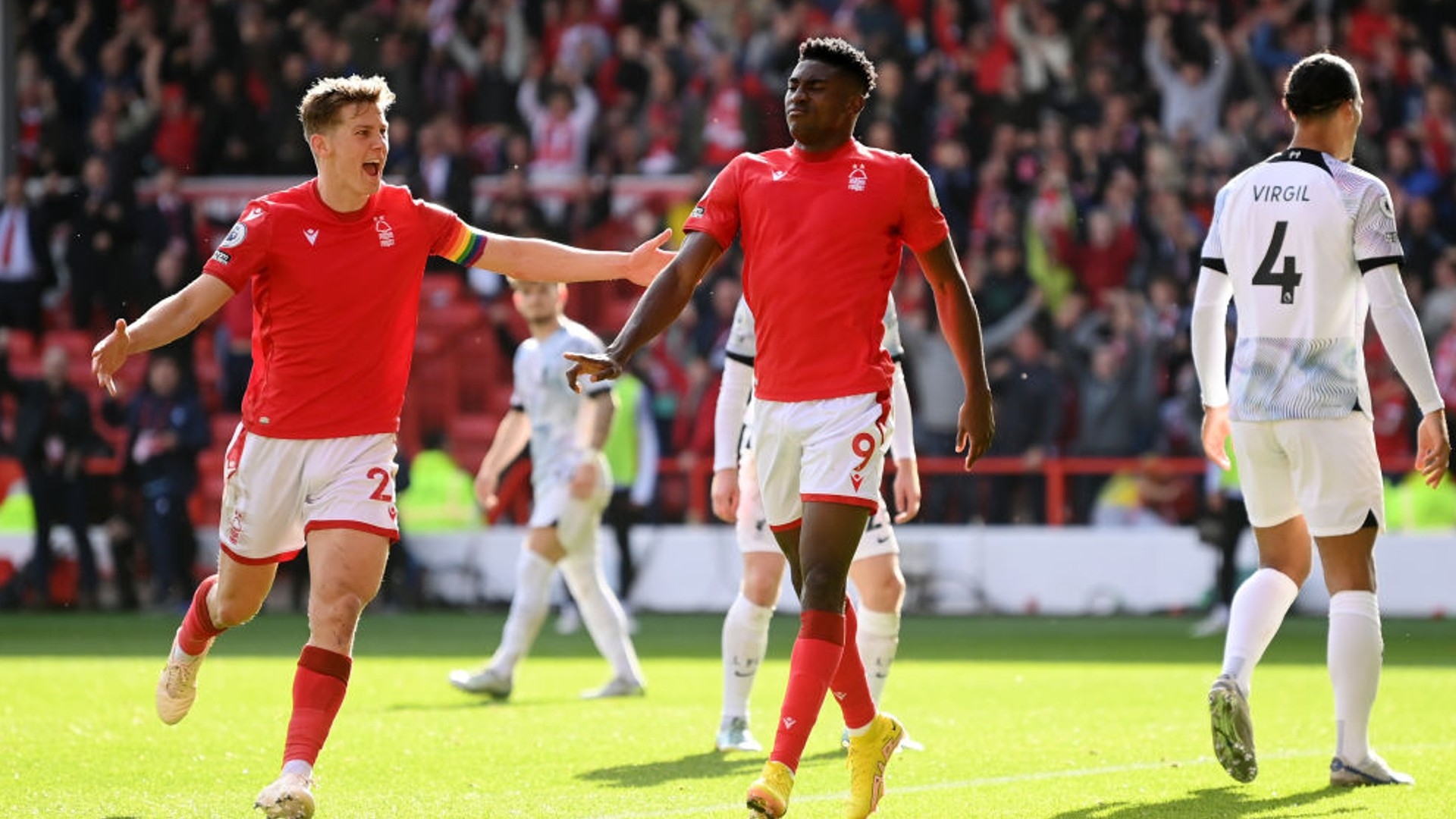 球迷必将因 球迷必将因